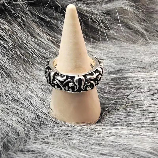 Dark in Love Gothic Croheart Personality Cross Ring Couples Retro Niello Silver Eternal Vine Ring for Male Female Valentine's Day Gift Cross Gothic Silver Silver Punk Biker Jewelry