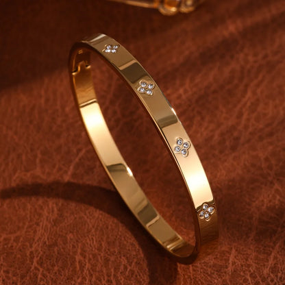 Celestique Zircon Clover Bracelet