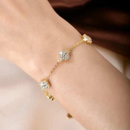 Élanor Jewels Moissanite Clover Bracelet