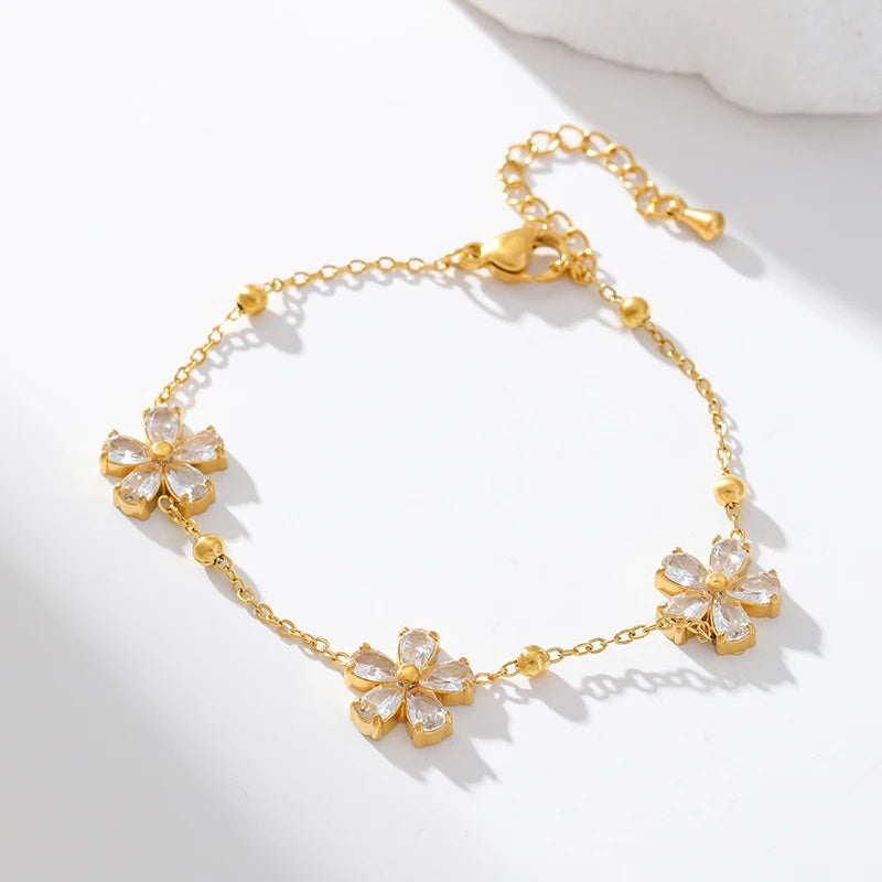 Lumière Bijoux Zircon Clover Bracelet