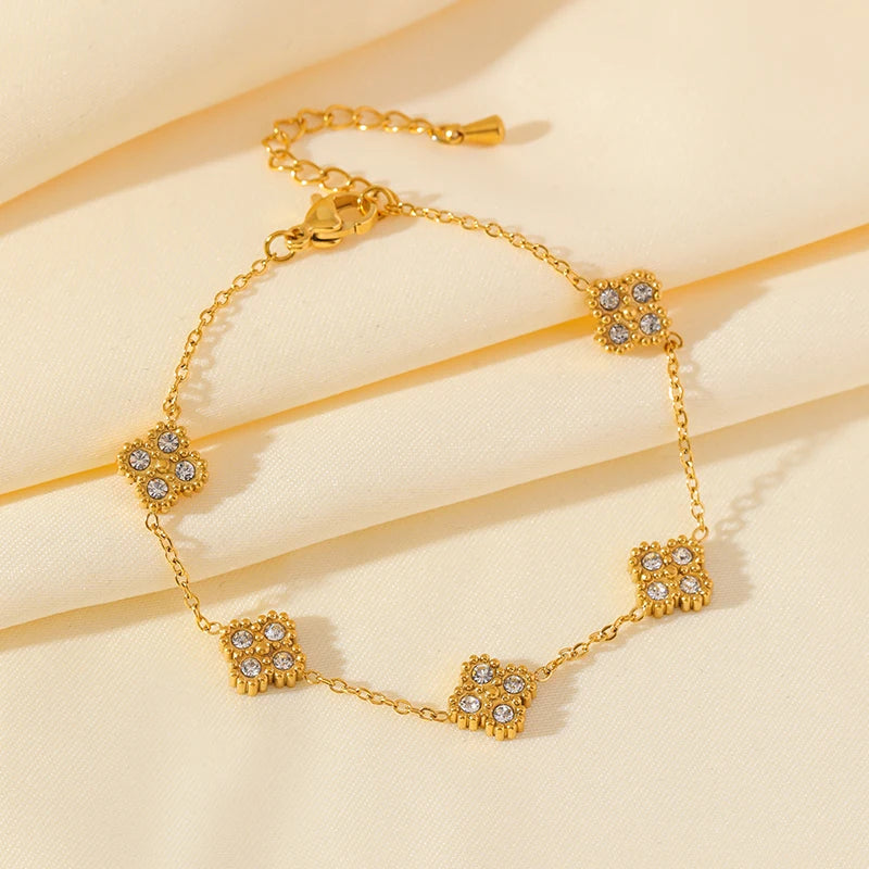 Lumière Bijoux Zircon Clover Bracelet