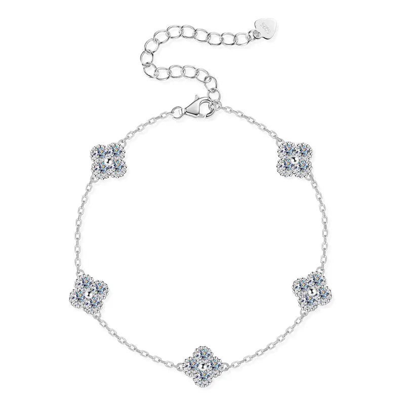 Élanor Jewels Moissanite Clover Bracelet